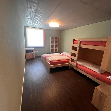 Hostel Nova Casa Spinatscha