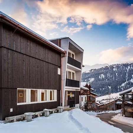 Nova Casa Spinatscha Hostel Sedrun