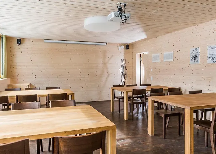 Nova Casa Spinatscha Hostel *