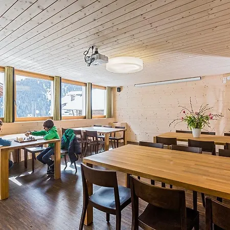 Nova Casa Spinatscha Hostel Sedrun