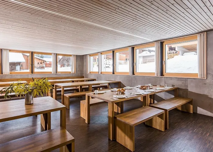 Nova Casa Spinatscha Hostel Sedrun